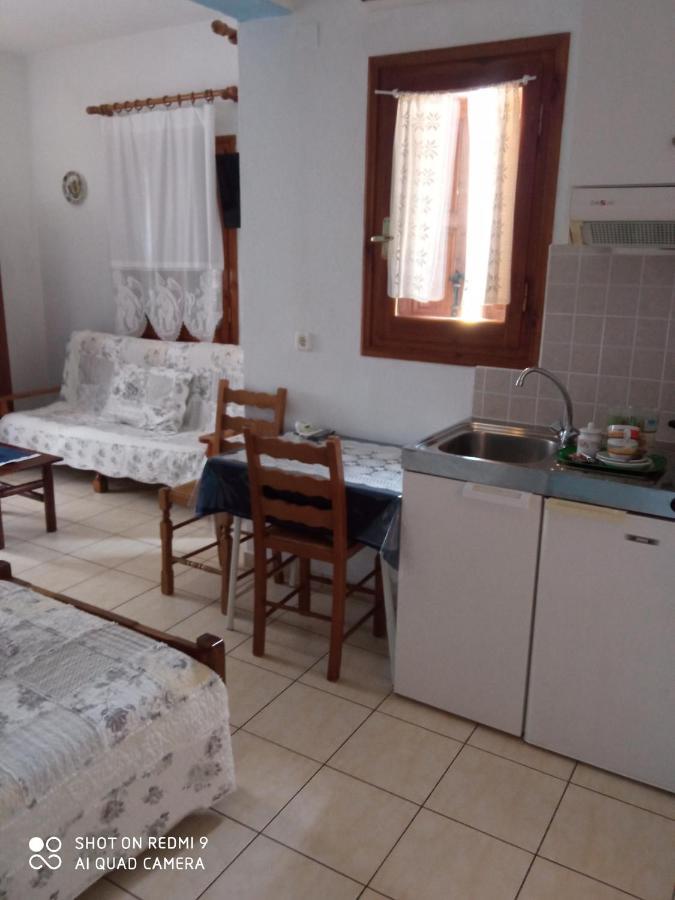 Maravelias Rooms Trikeri Exterior photo